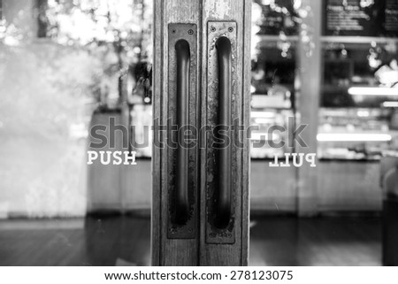 Push and pull door sign