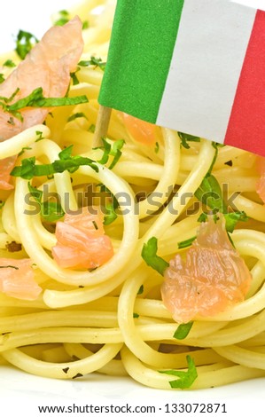 Spaghetti with salmon