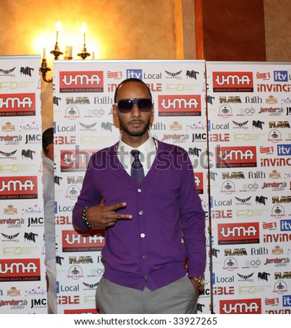 NEW YORK - JULY 17:   Producer/rapper Swizz Beatz gestures as he attends the 2009 Urban Music Awards-USA at Hammerstein Ballroom on July 17, 2009 in New York City.
