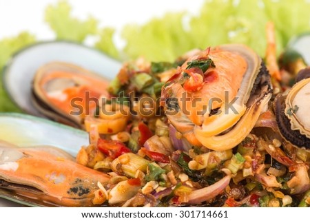 Thailand Food,mussels with Thai spicy seafood sauce.