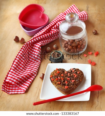 Chocolate baking in form heart to the romantic holiday on table