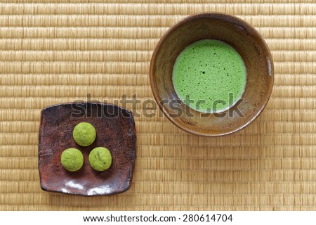 Matcha flavored snowball cookies & Matcha(powdered green tea)