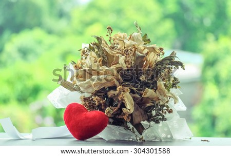 dry bouquet and dry flowers and vintage style and be strong sunlight