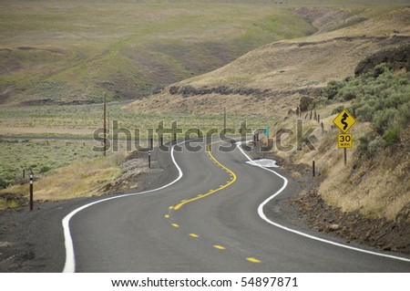 S curve road in the Palouse area of washington.
