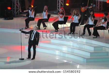 BERLIN-JUNE 8, 2006: Ronan Keating performs at the tv production \