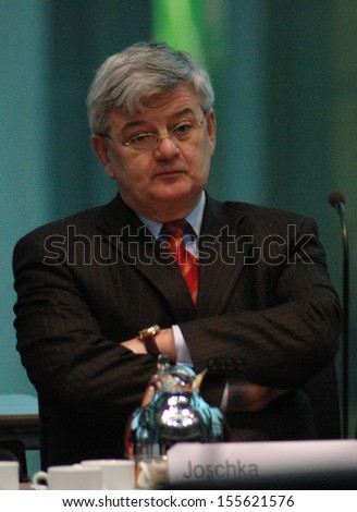 NOVEMBER 9, 2004 - BERLIN: Foreign Minister Joschka Fischer at the \