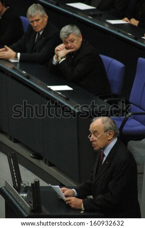 JANUARY 27, 2005 - BERLIN: Holocaust survivor and historian Arno Lustiger speaks to members of the German Bundestag on the anniversary of the liberation of the Auschwitz concentration camp .