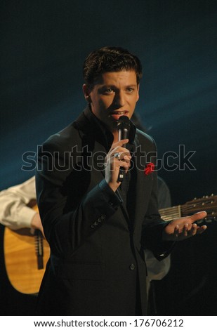 AUGUST 26, 2005 - BERLIN: Patrizio Buanne performing at a television production \