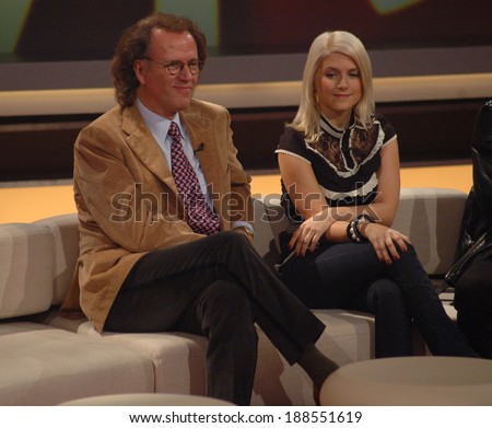 NOVEMBER 25, 2005 - BERLIN: Andre Rieu, Jeanette Biedermann - tv production \