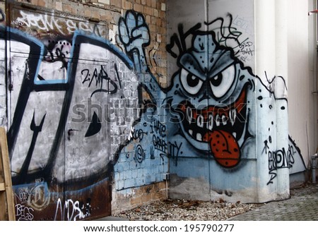 CIRCA JANUARY 2009 - BERLIN: Street art/ Graffiti, Berlin-Mitte.