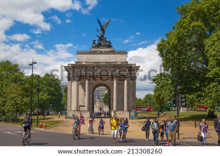 LONDON, UK - JULY 29, 2014:  Triumph arch in London, Green park