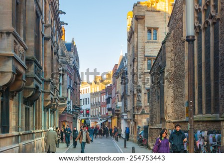 CAMBRIDGE, UK - JANUARY 18, 2015: King\'s passage, the main street with collages, shops and cafes