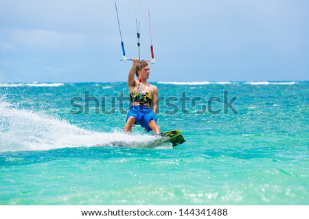 Kite Boarding, Fun in the ocean, Extreme Sport