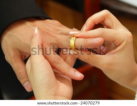 wearing ring, ritual in chinese wedding party