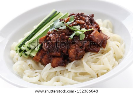 zha jiang mian, chinese cuisine, noodles topped with fermneted soy bean paste and fresh cucumber