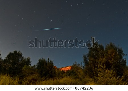 Meteor crossing the sky