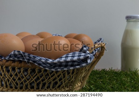 Eggs / Chicken Eggs Background / Fresh Chicken Eggs in Basket Background
