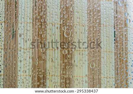 Water Drops Background / Water Drops of Wooden Background / Water Drops on Top of Wooden Mat