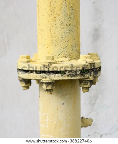 connection flange of the gas pipe
