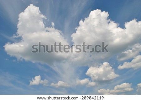 a cloud in the form of heart. Real picture without photoshop