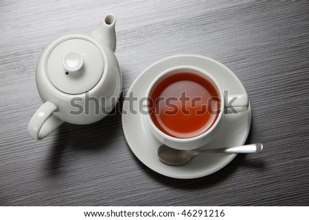 top view of the tea pot and tea cup