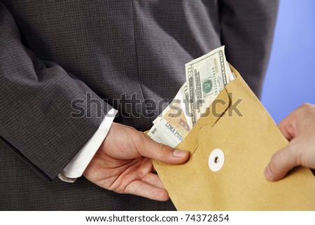 man received money in the envelope