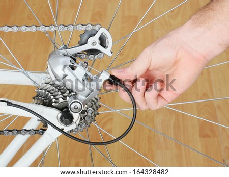 Bicycle Maintenance- adjusting the rear derailer on a road bike