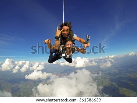 sky diving tandem happiness