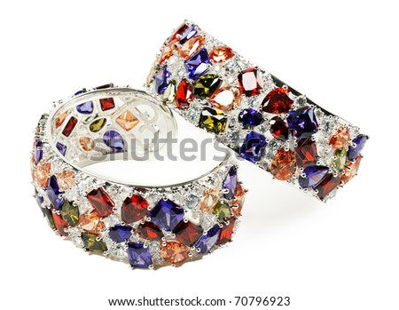اكسسورات رائــــــــــــــــــــــــــــــــــعة  Stock-photo-silver-bracelet-with-stones-on-a-white-background-70796923