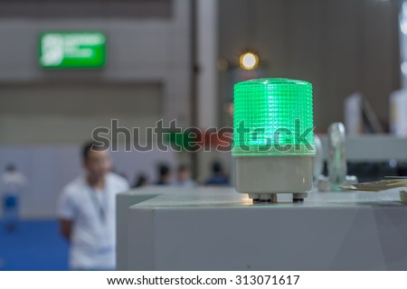 Warning green light alarm for machine working