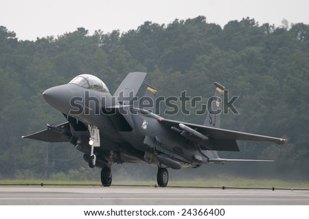 Seymour Johnson -AFB September 15th: F15E Strike Eagle landing. September 15th 2005, Seymour Johnson AFB, North Carolina, USA.