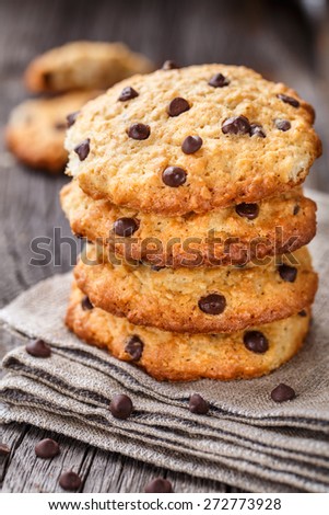 Oastmeal cookies with chocolate