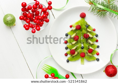 Dessert Christmas tree - Christmas fun food idea for kids