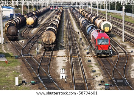 Oil transportation on railroad