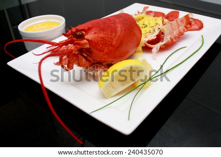 Boiled Lobster with Hollandaise Sauce