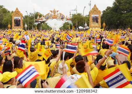 BANGKOK, THAILAND - DECEMBER 5: Unidentified Thai people gather together in order to bless the birthday of His Majesty the King on December 5, 2012 in Bangkok, Thailand