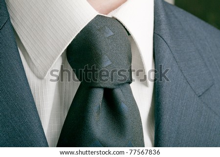 Men\'s business suit: tie, shirt and jacket