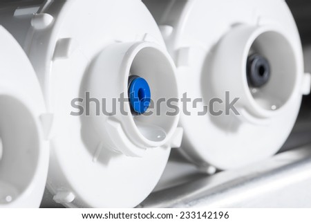 Water filters with water drop in