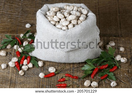 chickpea with raw canvas bags.