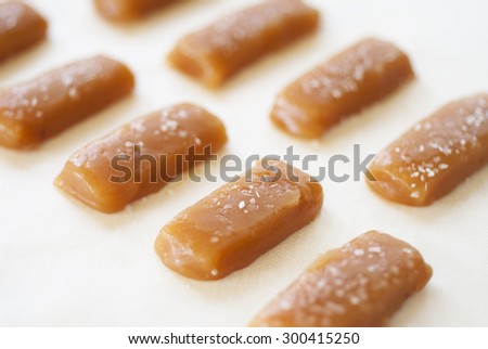Salted caramel pieces