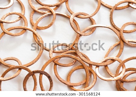 Copper chain with different sized circle links