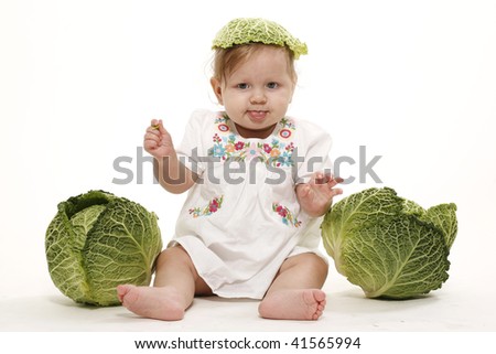 بعض الطرق البسيطة التي تبعدك عن الإصابة بالسرطان Stock-photo-little-funny-baby-girl-with-cabbage-41565994