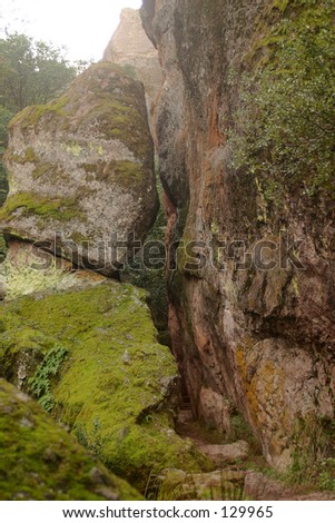 Pinnacle Mt -a narrow gap between rocks