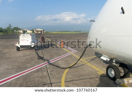 plane powered by a generator while on the ground