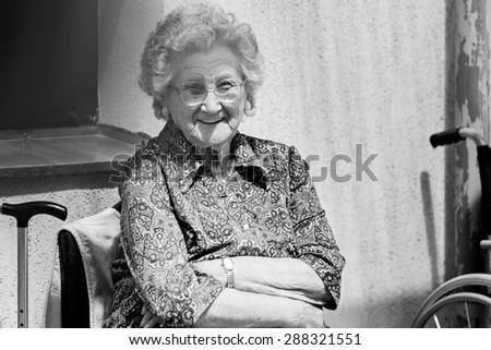 Portrait of a old woman - smiling