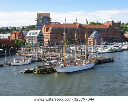 Jetties with sailboats and yachts along Gota Alv River in the harbour of Gothenburg, Sweden
