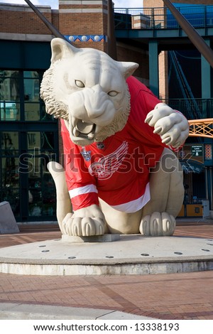 Comerica Baseball Park Tiger Dressed in Giant Detroit Red Wing Jersey
