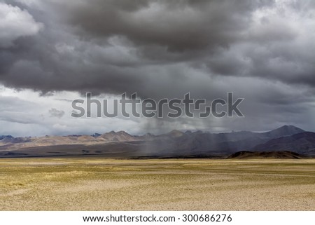 Rain in the Tibet plateau