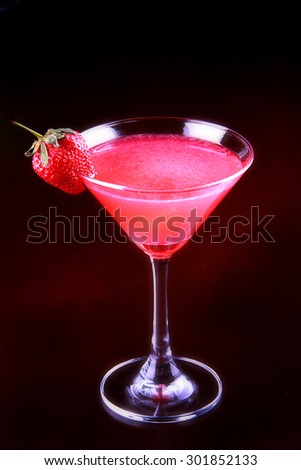 Cocktail - Strawberry martini is utterly, fruity and perfect for summer parties