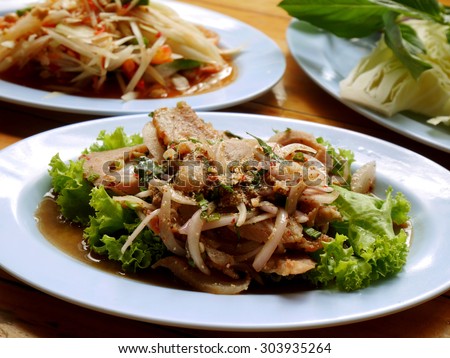 Spicy pork salad is spicy food in Thailand